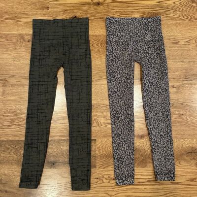 2 Pair of Spanx Seamless Look At Me Now leggings. Womens small